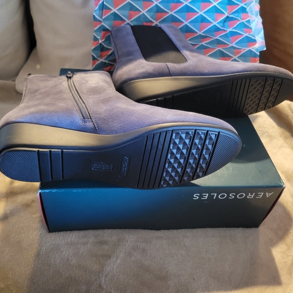 Aerosoles Women's Alisa Chelsea Boots - Picture 7 of 9